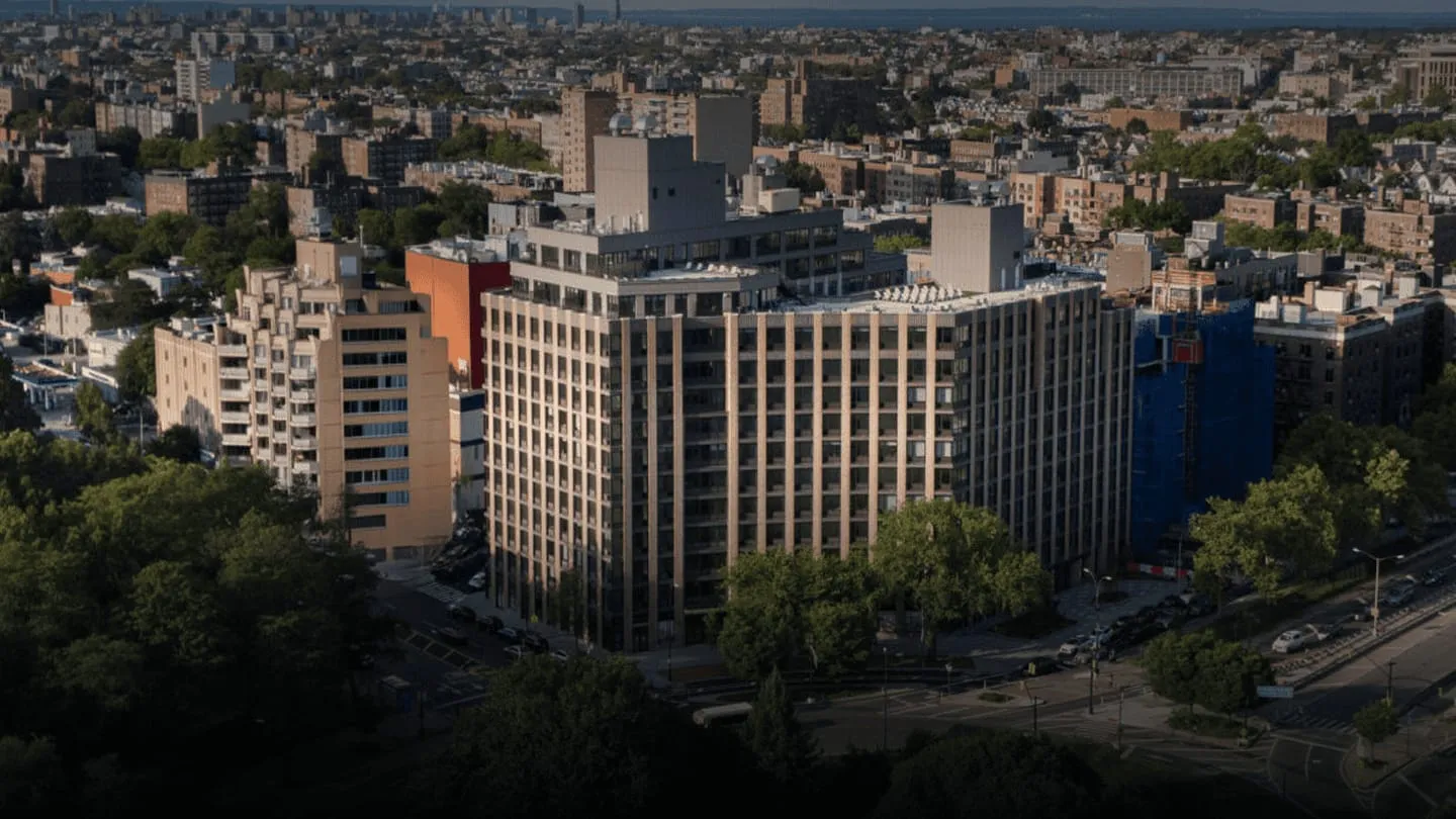 1 Park Point, NY exterior